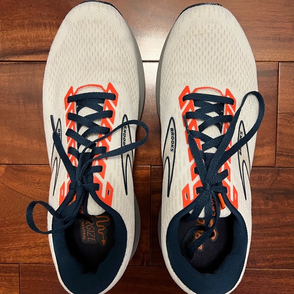 Brooks Levitate running sneakers - Picture 3 of 6